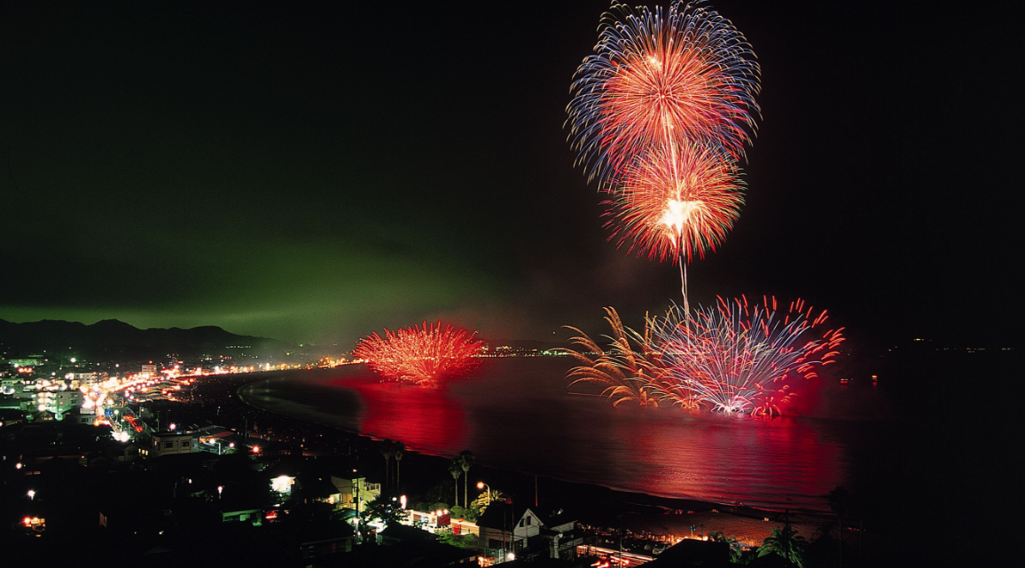 Miura Kaigan Winter Fireworks Festival 2023